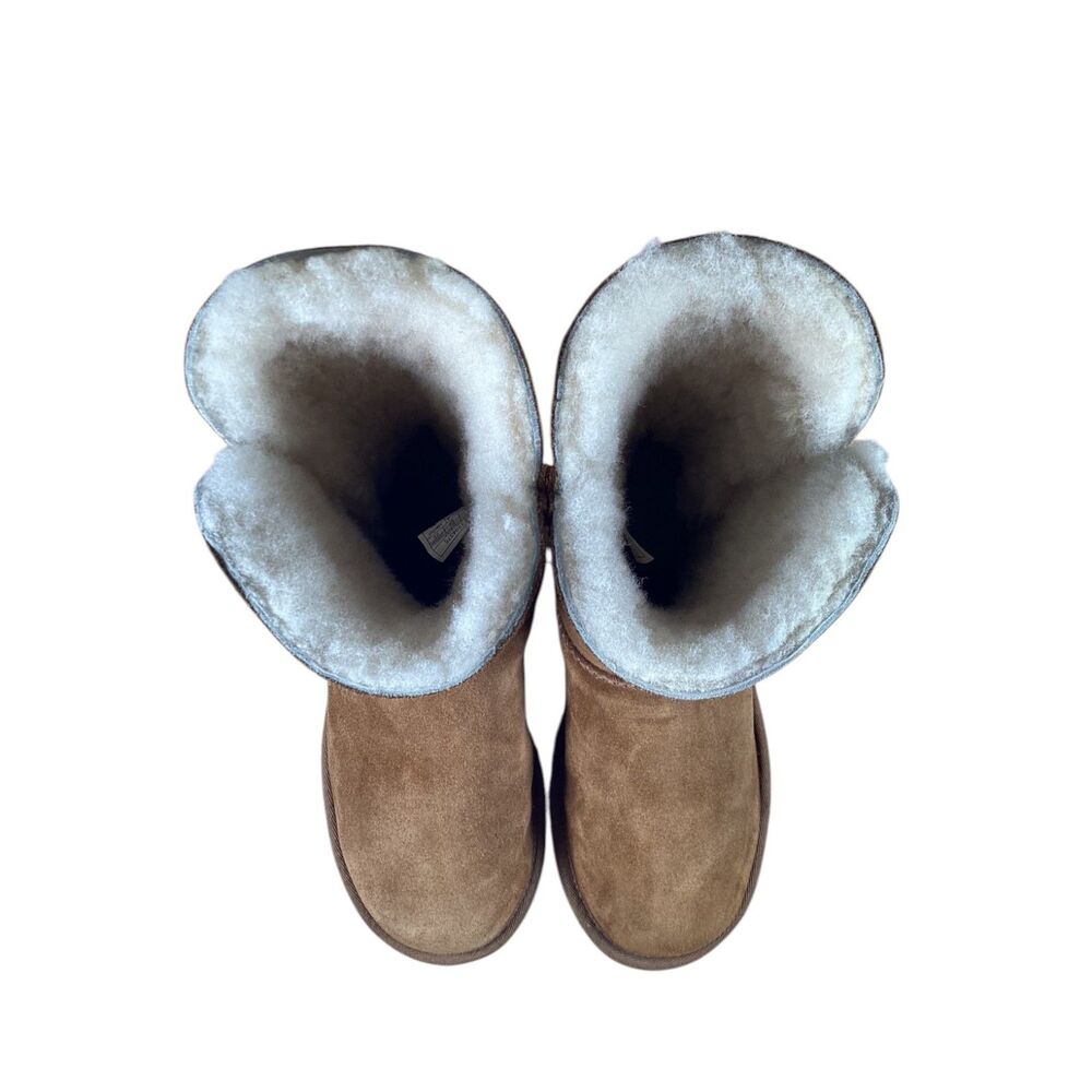 UGG Marciela II Genuine Shearling Chestnut Suede Boots Women's Winter size 6 EUC - Picture 9 of 12